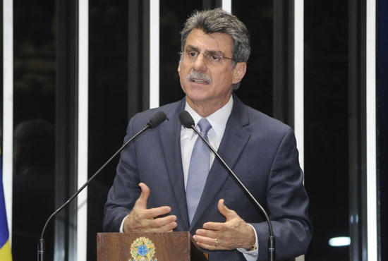Requerimento de Jucá retira da pauta da CAE projetos que "desfiguram" radiodifusão comunitária
