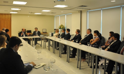 Deputado Roberto Santiago visita a Abert