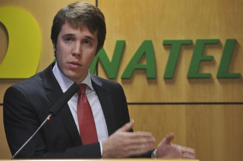 Anatel aprova destinação da faixa de 700 MHz, mas condiciona edital a interferências e replanejamento